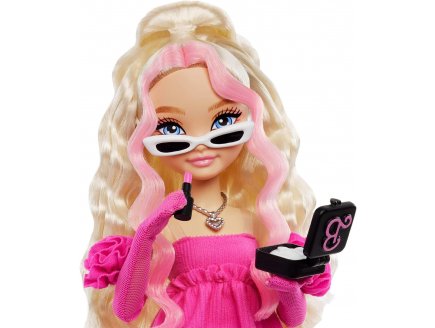 Coffret Barbie Poupée Blonde ondulés Malibu Équipe de Rêve + 11 accessoires - Poupée Mannequin - Mattel - HYC21